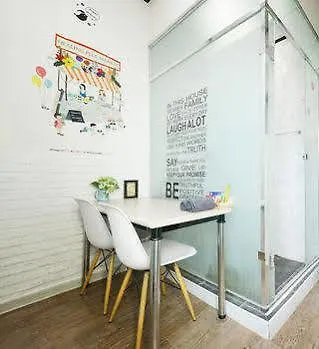 Room In Korea Guesthouse 首爾 2*,